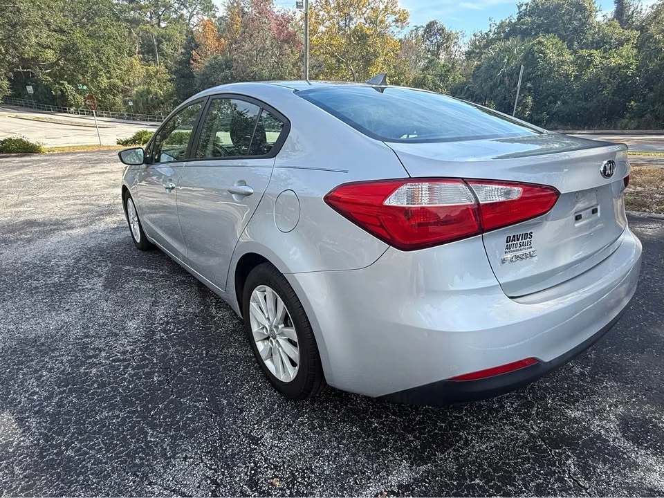 2016 Kia Forte - Image 7 of 16