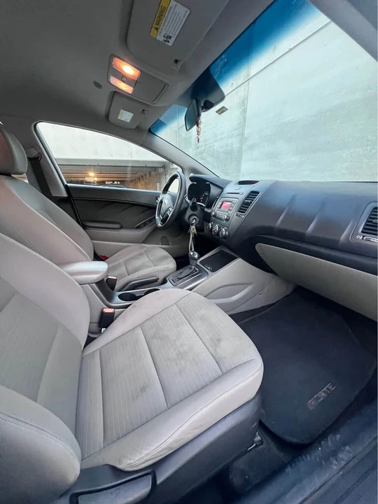2016 Kia Forte - Image 8 of 11
