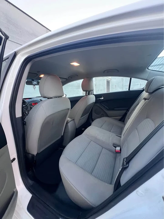 2016 Kia Forte - Image 7 of 11