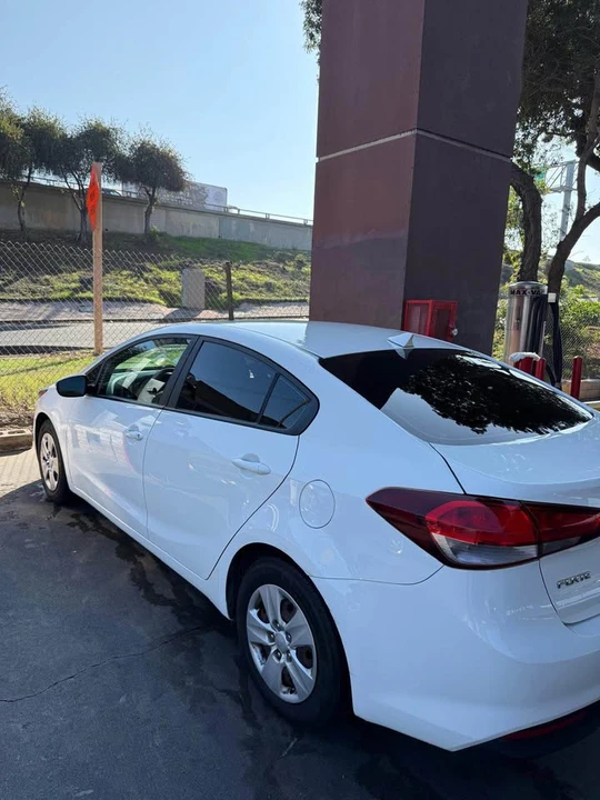 2016 Kia Forte - Image 4 of 9