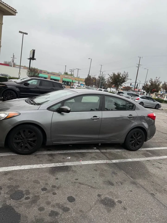 2016 Kia Forte - Image 2 of 2