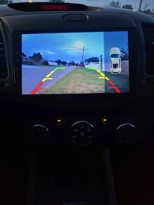 2016 Kia Forte - Image 7 of 15