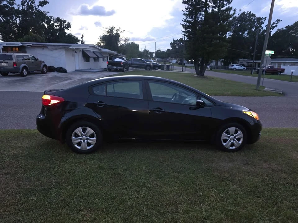 2016 Kia Forte - Image 6 of 15