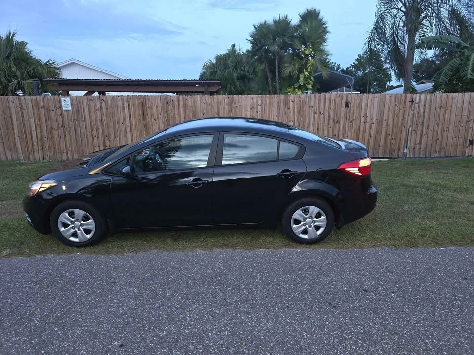 2016 Kia Forte - Image 12 of 15