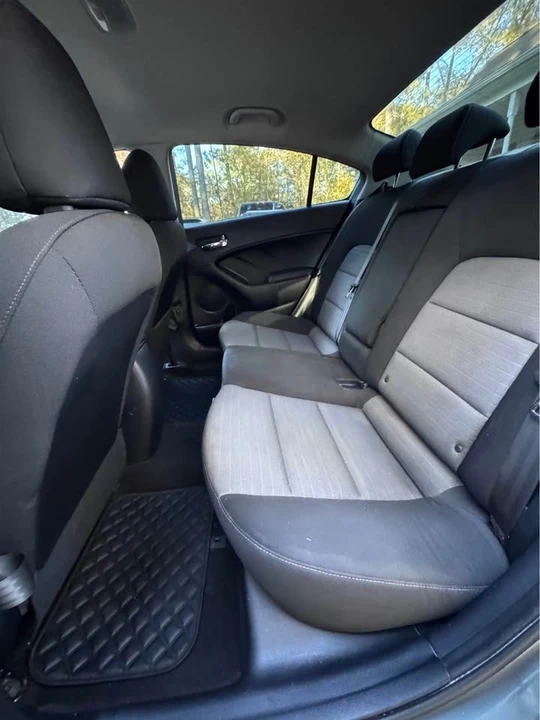 2016 Kia Forte - Image 4 of 5