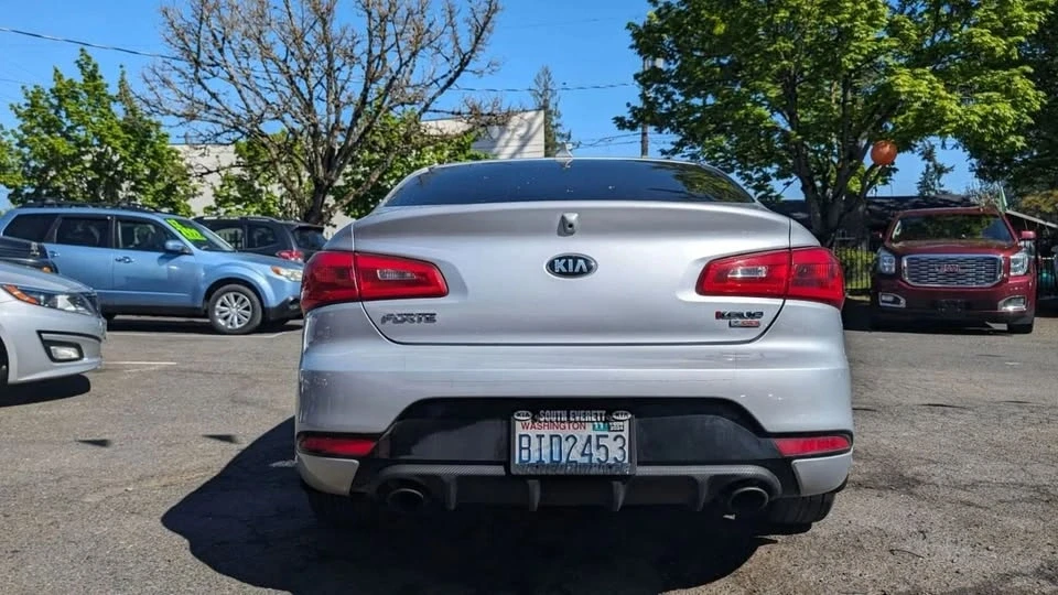 2016 Kia Forte - Image 6 of 16