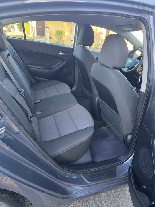 2016 Kia Forte - Image 11 of 18