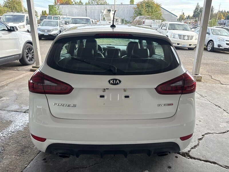 2016 Kia Forte - Image 5 of 20