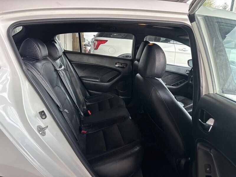 2016 Kia Forte - Image 18 of 20
