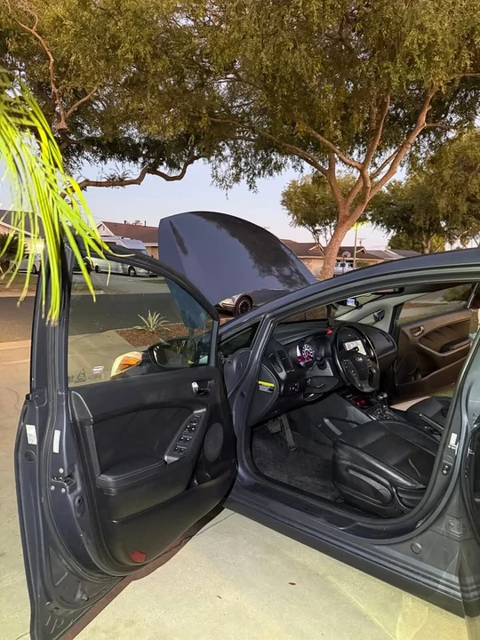 2016 Kia Forte - Image 9 of 17