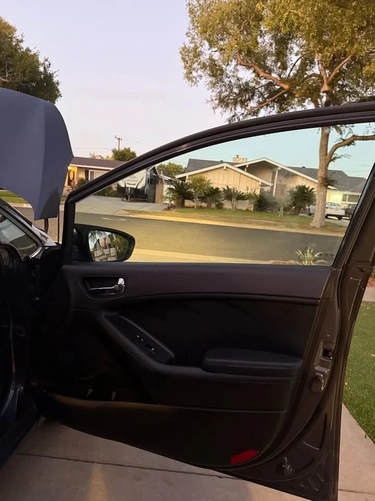 2016 Kia Forte - Image 12 of 17