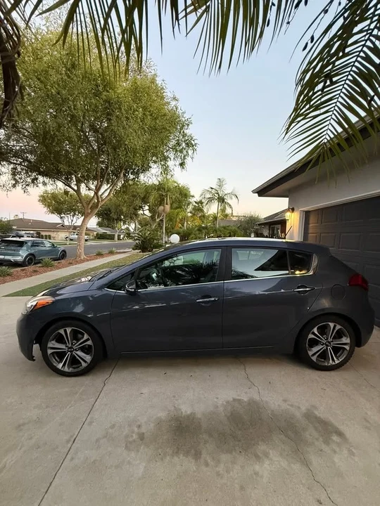 2016 Kia Forte - Image 5 of 17