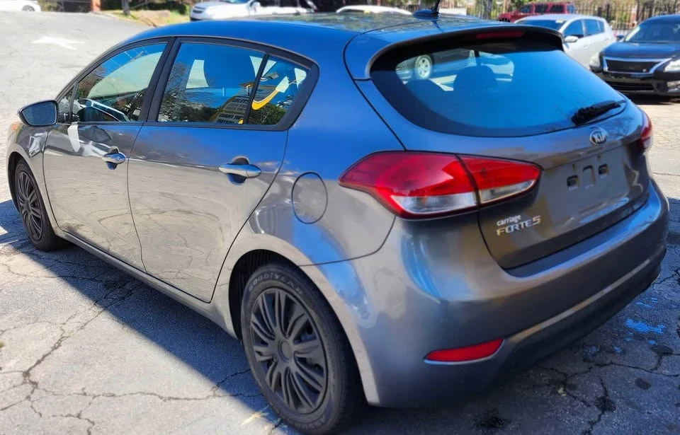 2016 Kia Forte - Image 4 of 10