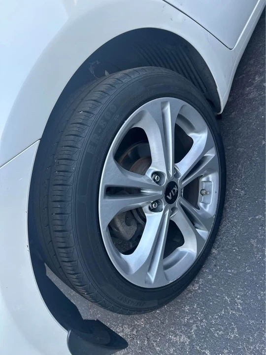 2016 Kia Forte - Image 4 of 9