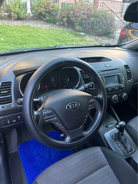 2016 Kia Forte - Image 6 of 9