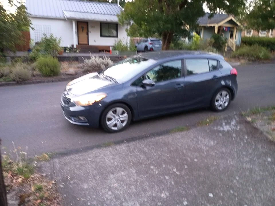 2016 Kia Forte - Image 4 of 5