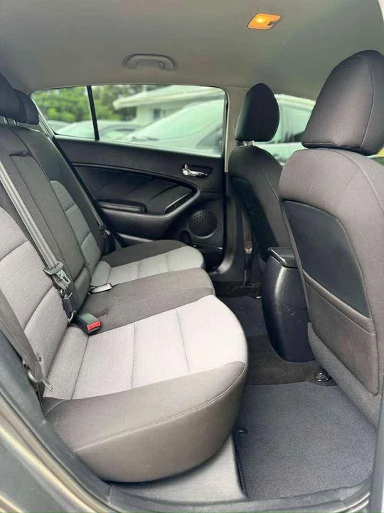 2016 Kia Forte - Image 4 of 5