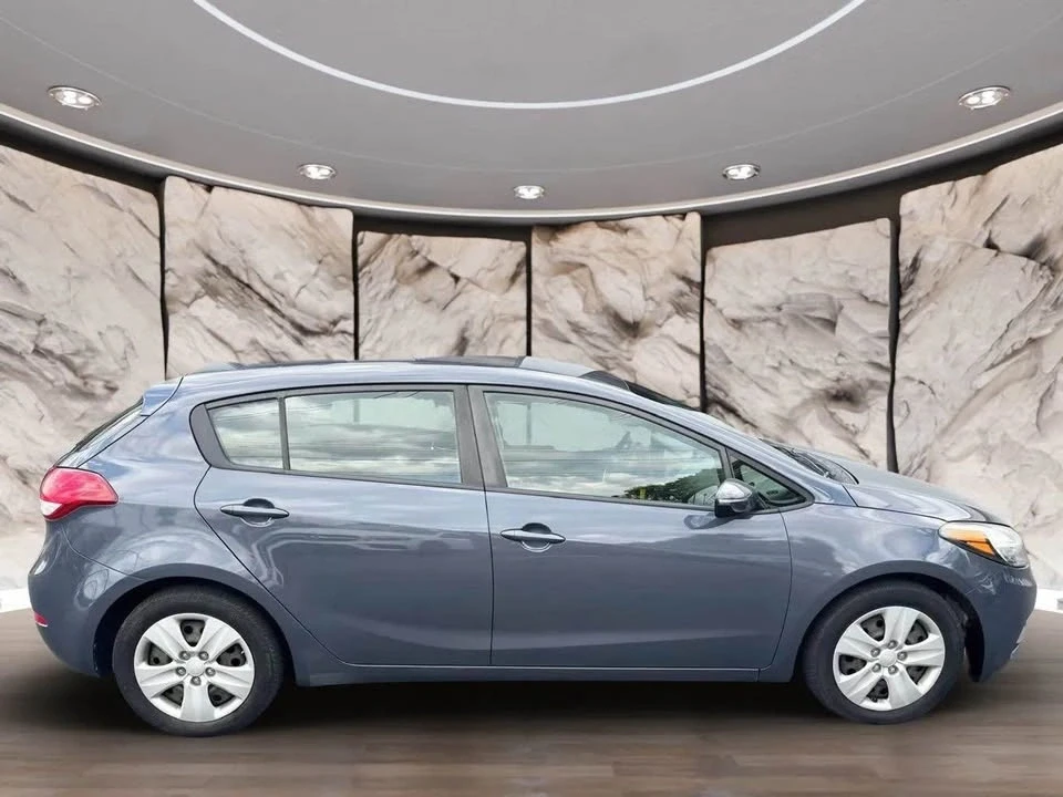2016 Kia Forte - Image 8 of 20