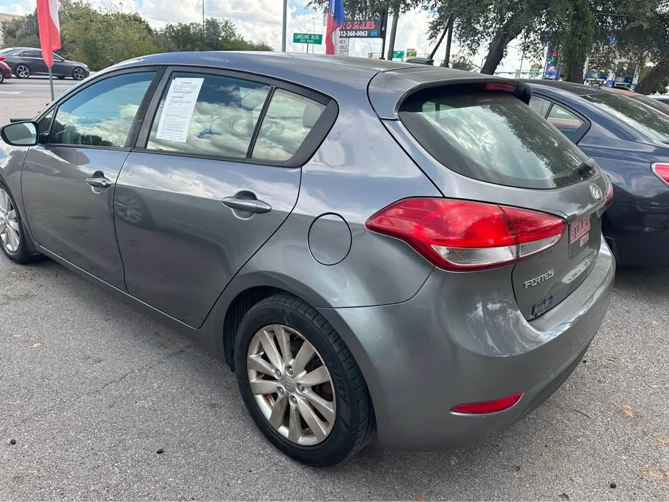 2016 Kia Forte - Image 4 of 8