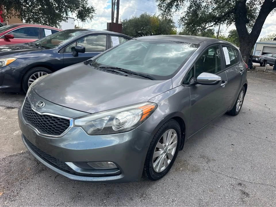 2016 Kia Forte - Image 3 of 8