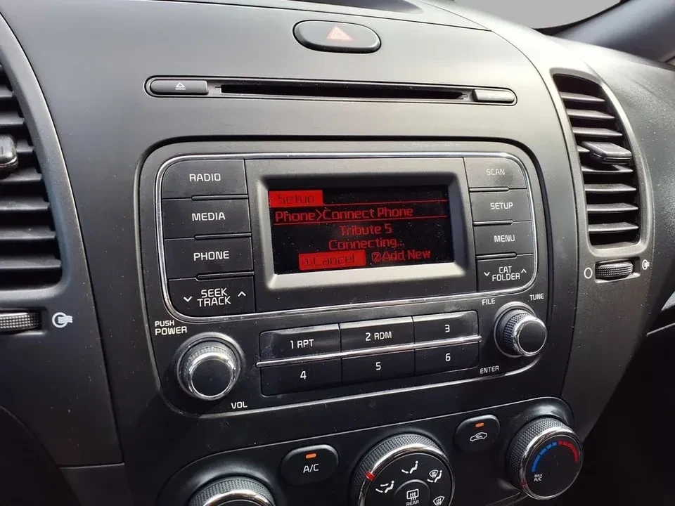 2016 Kia Forte - Image 2 of 19
