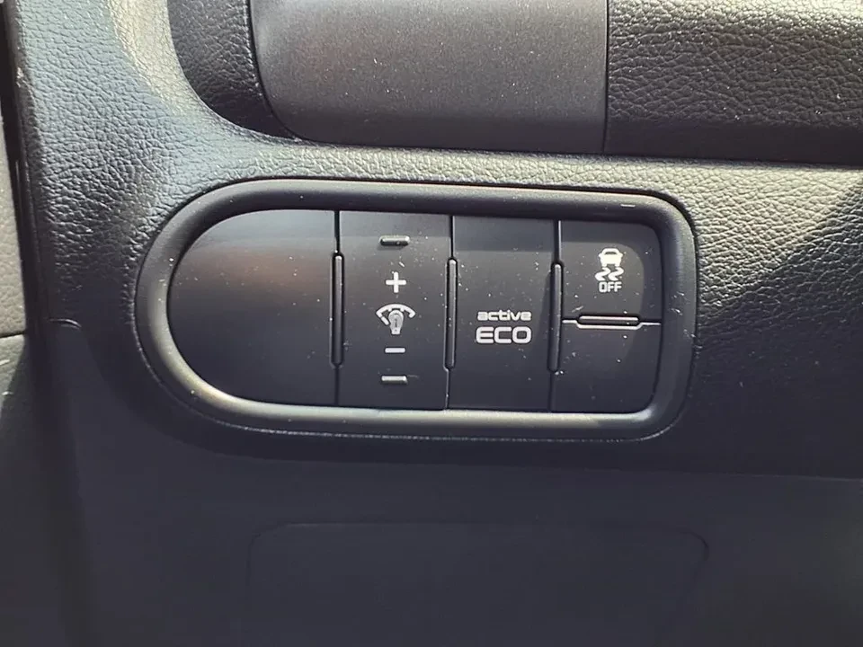 2016 Kia Forte - Image 16 of 19