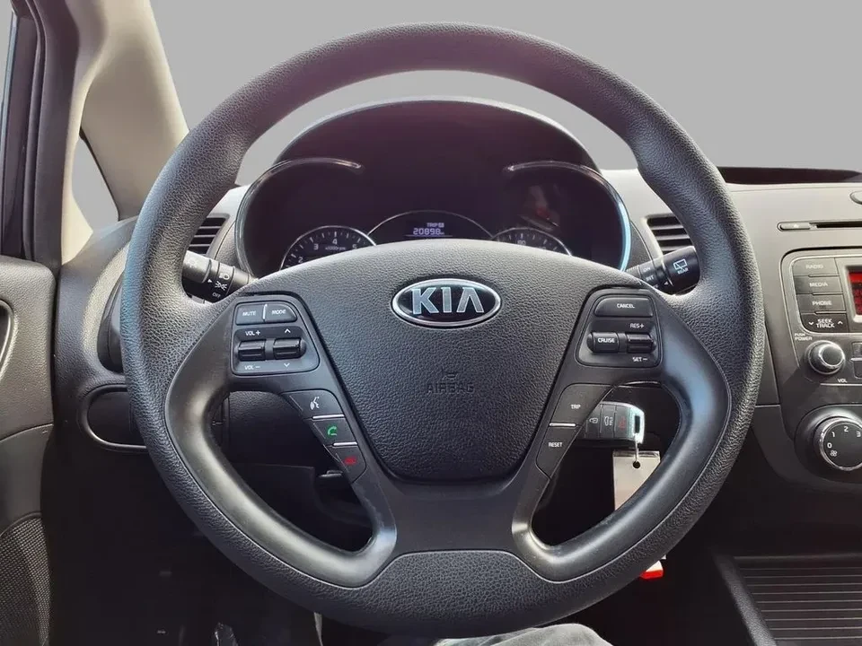 2016 Kia Forte - Image 14 of 19