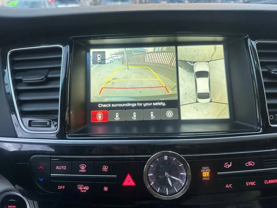 2016 Kia K900 - Image 16 of 20
