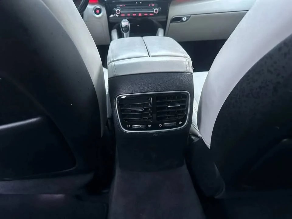 2016 Kia K900 - Image 15 of 20