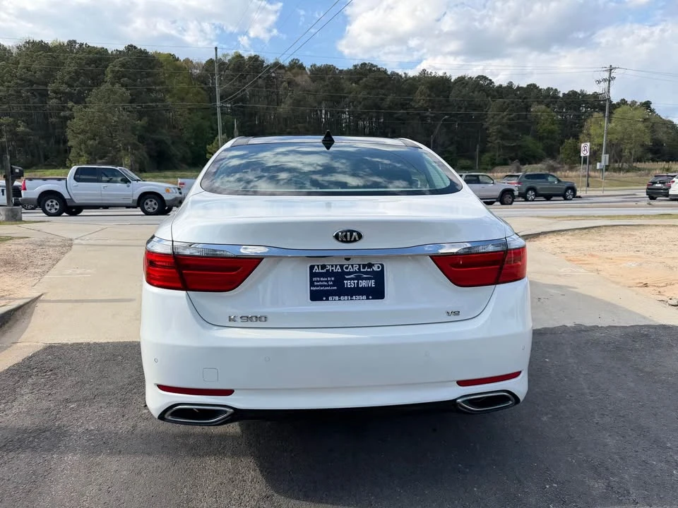 2016 Kia K900 - Image 13 of 14