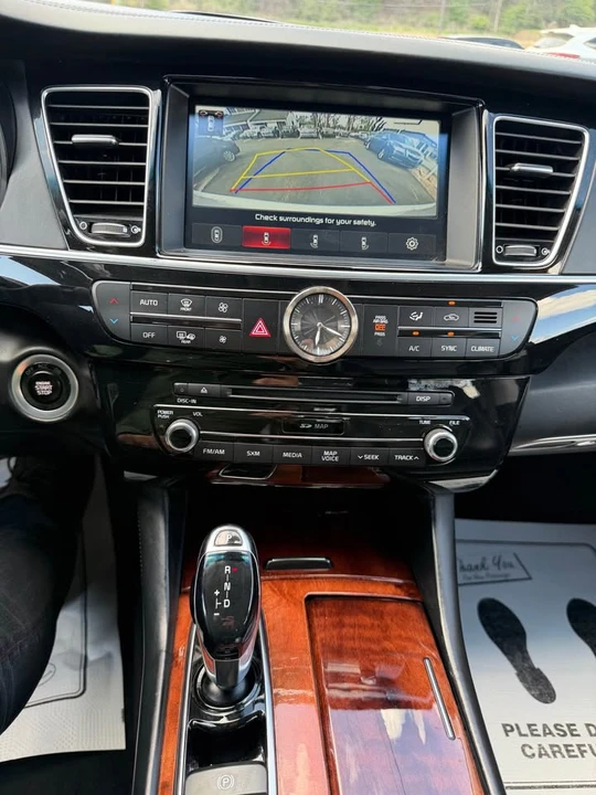 2016 Kia K900 - Image 8 of 14