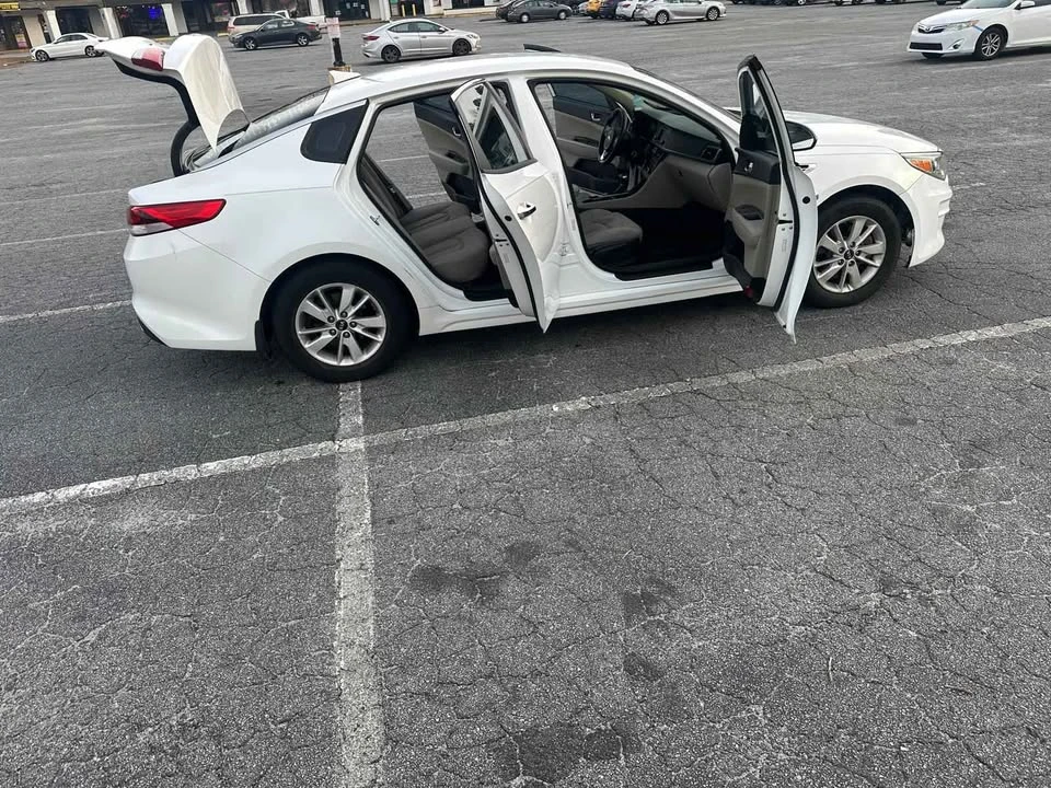 2016 Kia Optima/K5 - Image 17 of 20