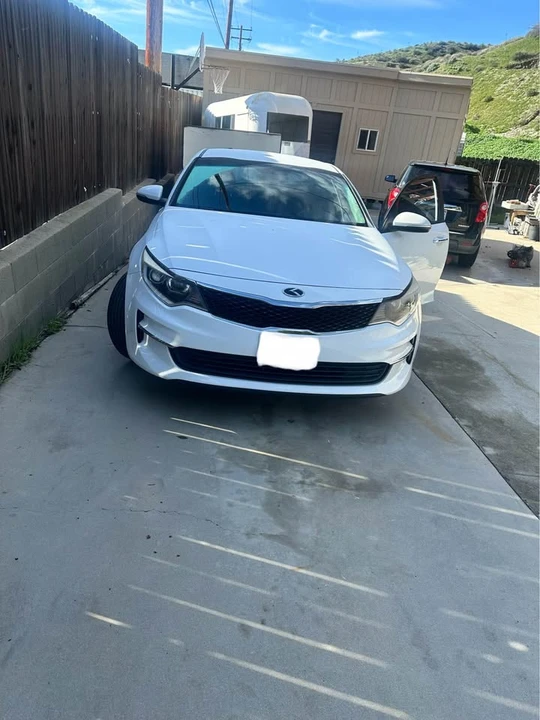 2016 Kia Optima/K5 - Image 2 of 9