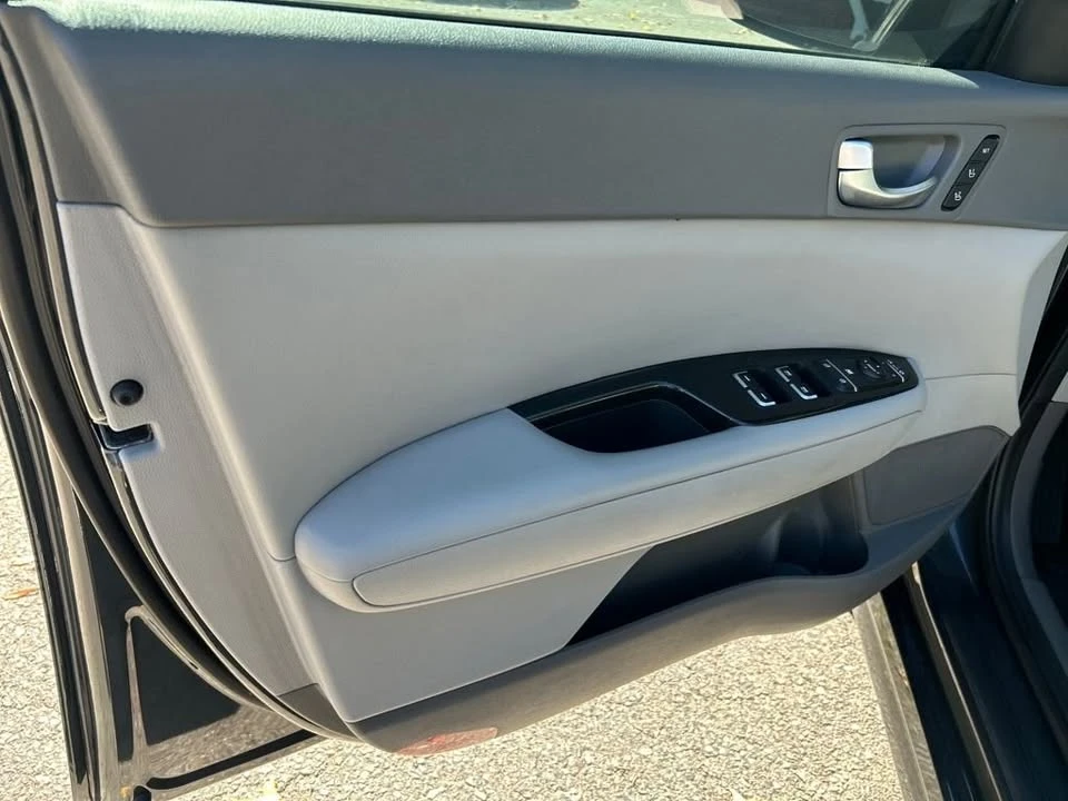 2016 Kia Optima/K5 - Image 11 of 19