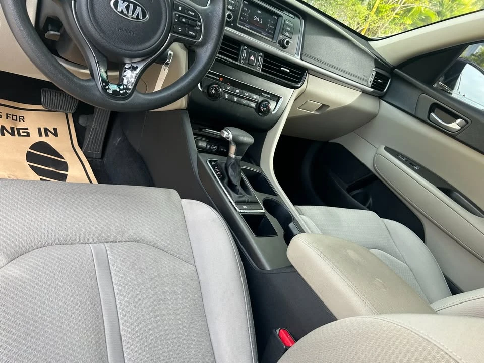 2016 Kia Optima/K5 - Image 10 of 12