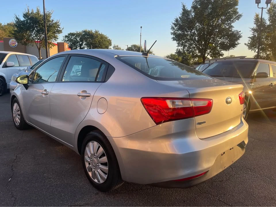 2016 Kia Rio - Image 4 of 19