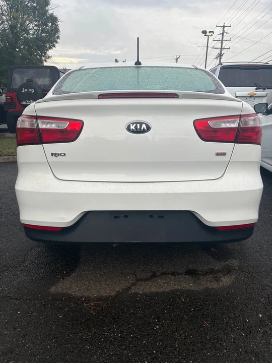 2016 Kia Rio - Image 4 of 12