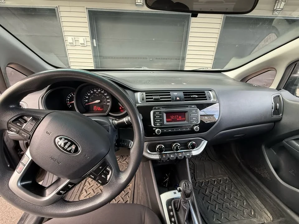 2016 Kia Rio - Image 4 of 10