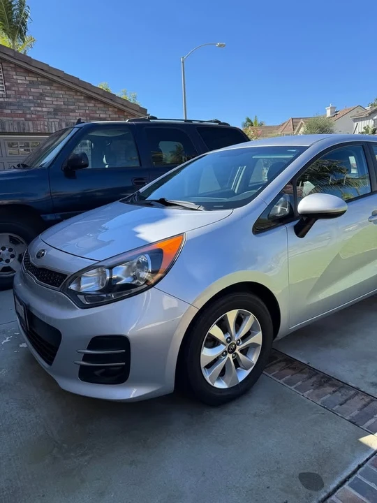 2016 Kia Rio - Image 2 of 5