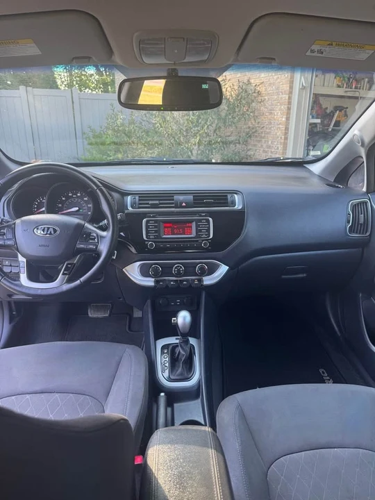 2016 Kia Rio - Image 6 of 8