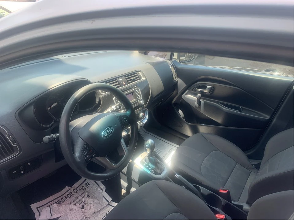 2016 Kia Rio - Image 9 of 11