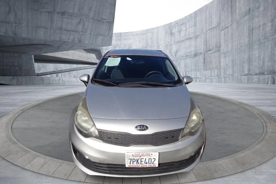 2016 Kia Rio - Image 5 of 11