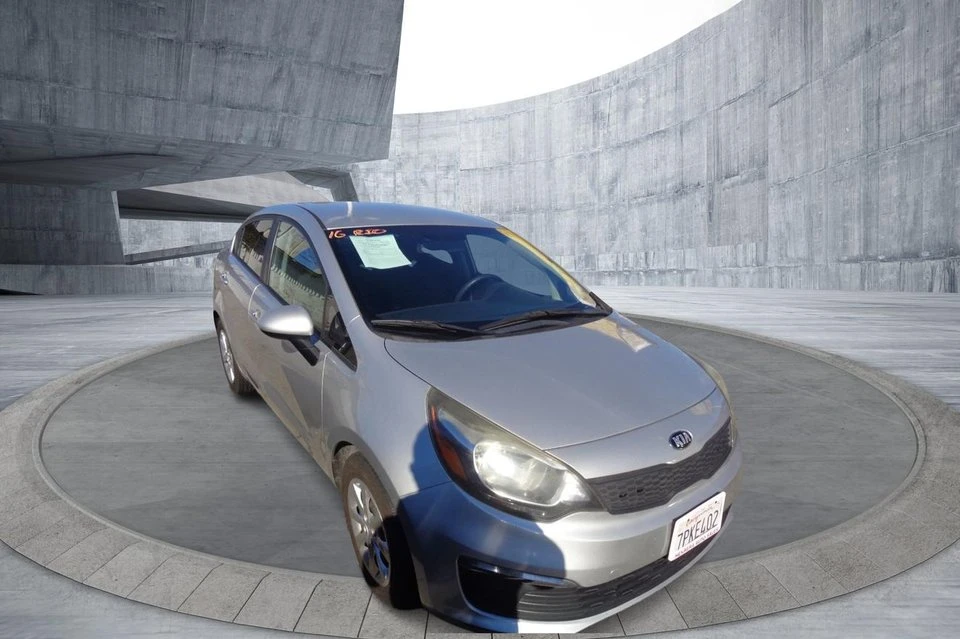 2016 Kia Rio - Image 4 of 11