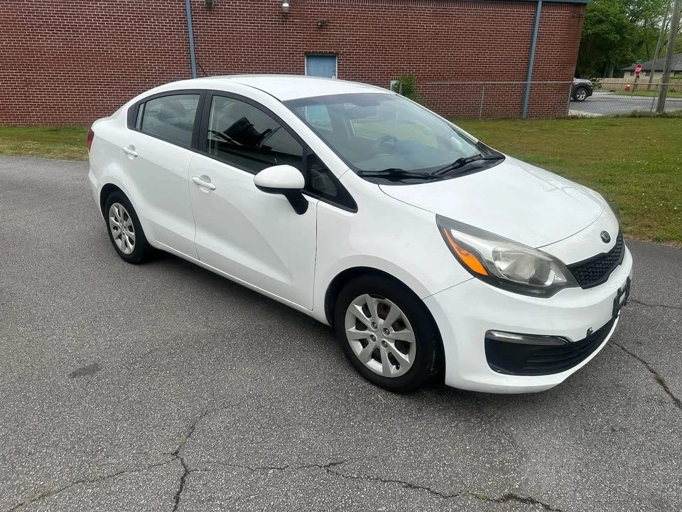 2016 Kia Rio - Image 3 of 6