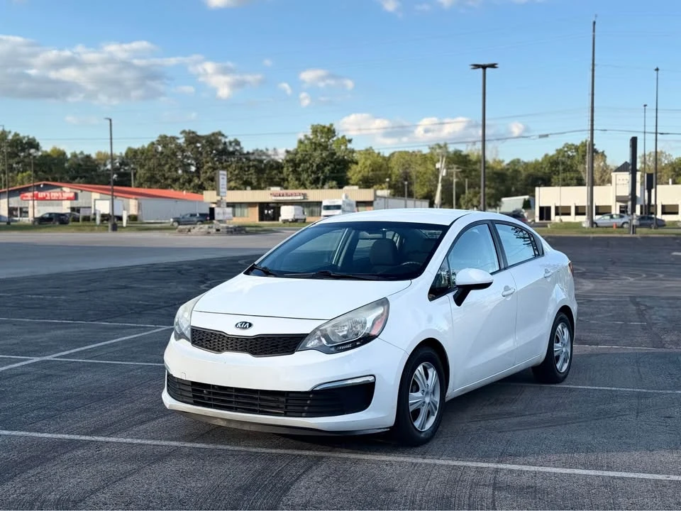 2016 Kia Rio - Image 8 of 15