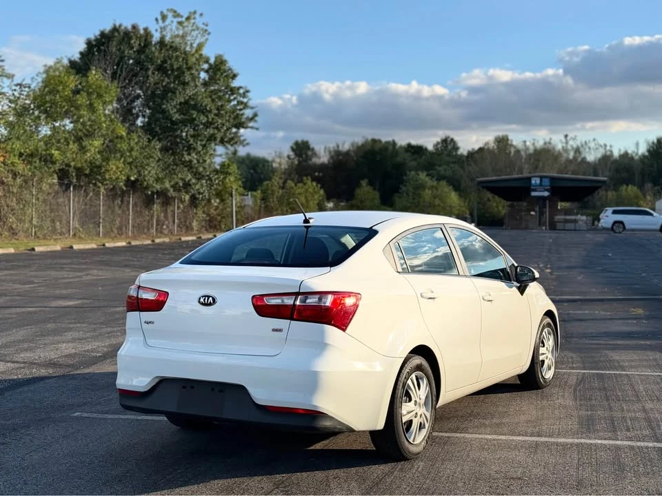 2016 Kia Rio - Image 5 of 15