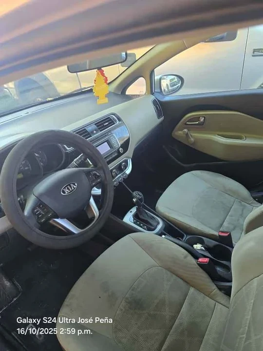 2016 Kia Rio - Image 9 of 10