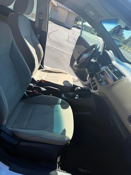 2016 Kia Rio - Image 10 of 16