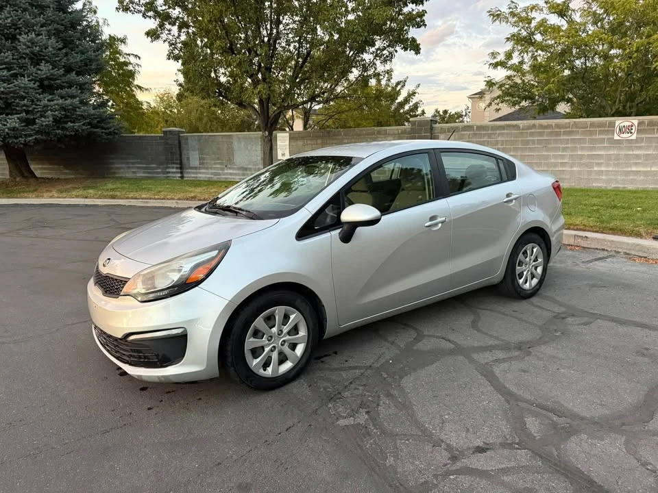 2016 Kia Rio - Image 3 of 12