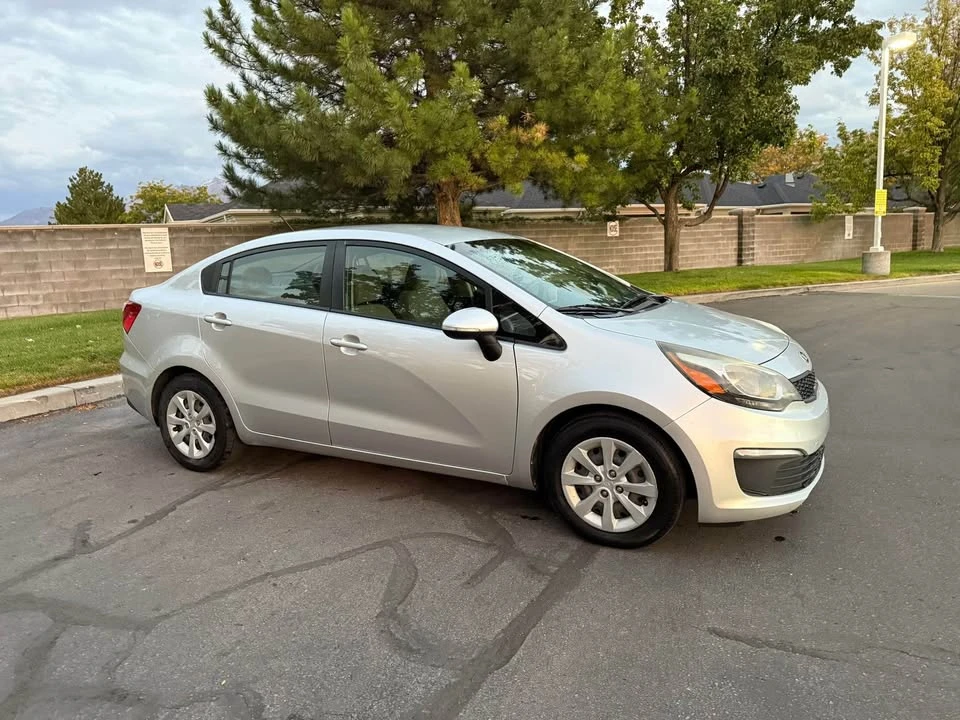 2016 Kia Rio - Image 6 of 12